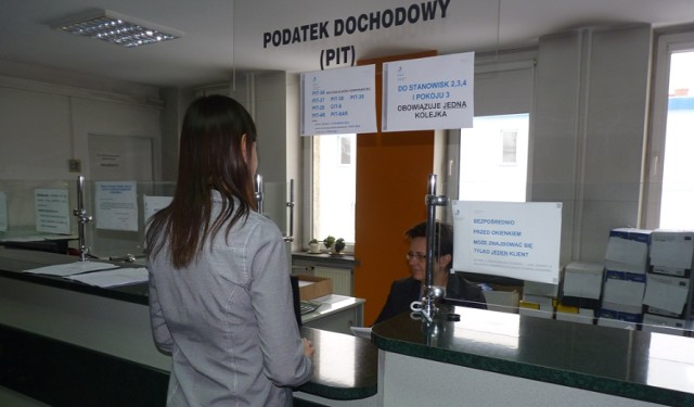Pracownicy Urzędu Skarbowego w Radomsku pomogą w rozliczeniu PIT, ale i doradzą co zrobić w razie problemu z jego  uzyskaniem