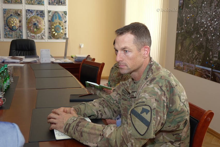 Nowy dowódca żołnierzy amerykańskich z wizytą w Ratuszu