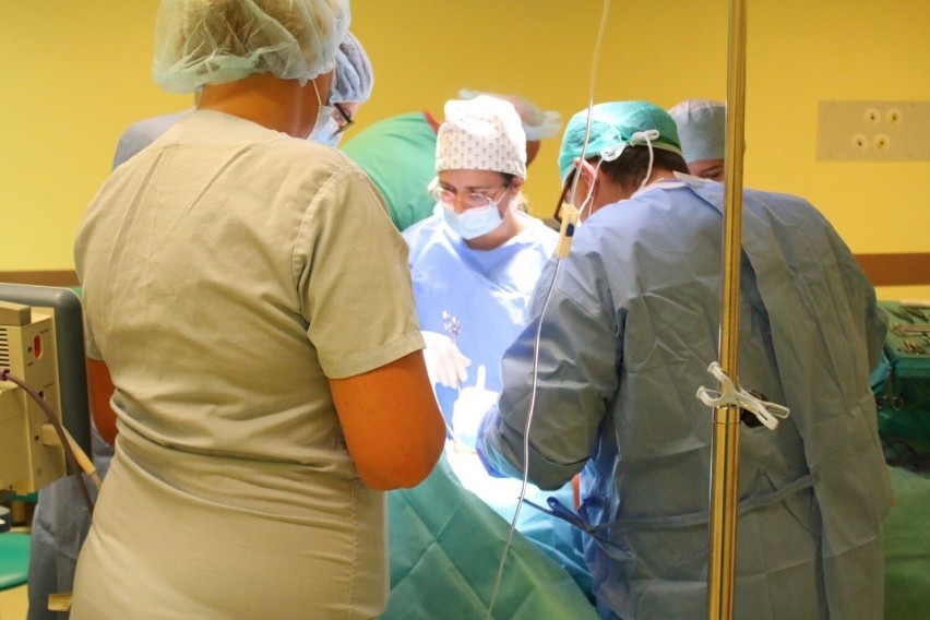 W głogowskim szpitalu testowano aparat chroniący pacjentów przed powikłaniami
