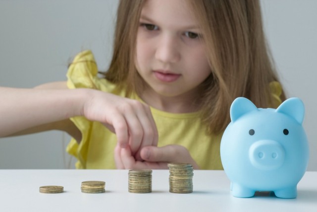 Kieszonkowe nauczy dziecko zarządzać finansami
