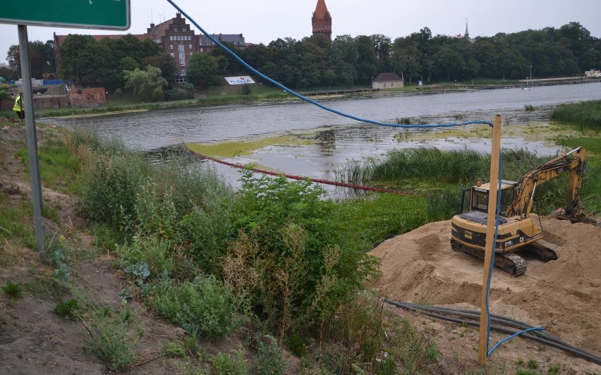 Rozpoczęła się budowa drugiego mostu w Malborku. Na brzegu trwają prace [ZDJĘCIA]