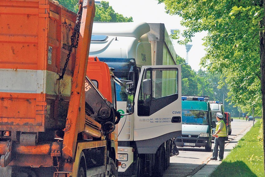 W Łodzi kontrolowali autobusy, furgonetki i ciężarówki