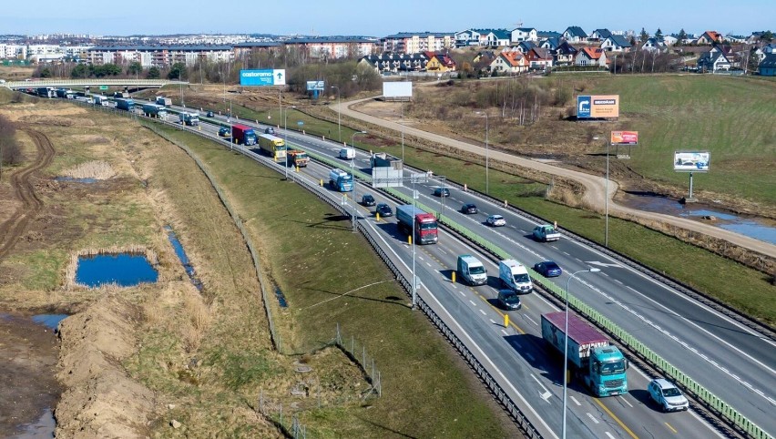 Na Obwodnicy Trójmiasta zaczęły się pracę, lecz zwężono nie...