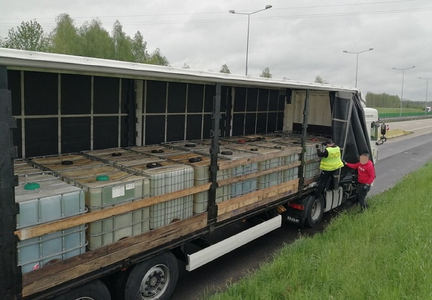 Na autostradzie A4 w kierunku Jędrzychowic znaleziono ponad 22 tony nielegalnego paliwa 