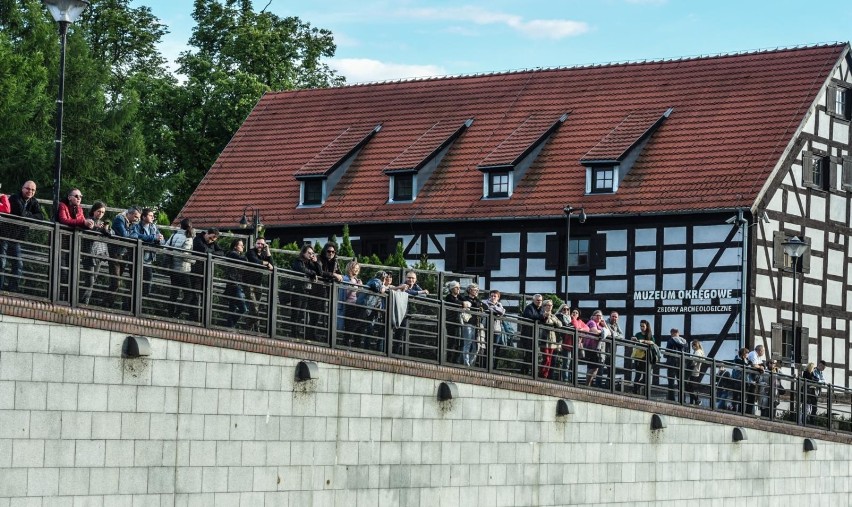 Pogoda nie rozpieszczała w pierwszą niedzielę lipca, od rana...