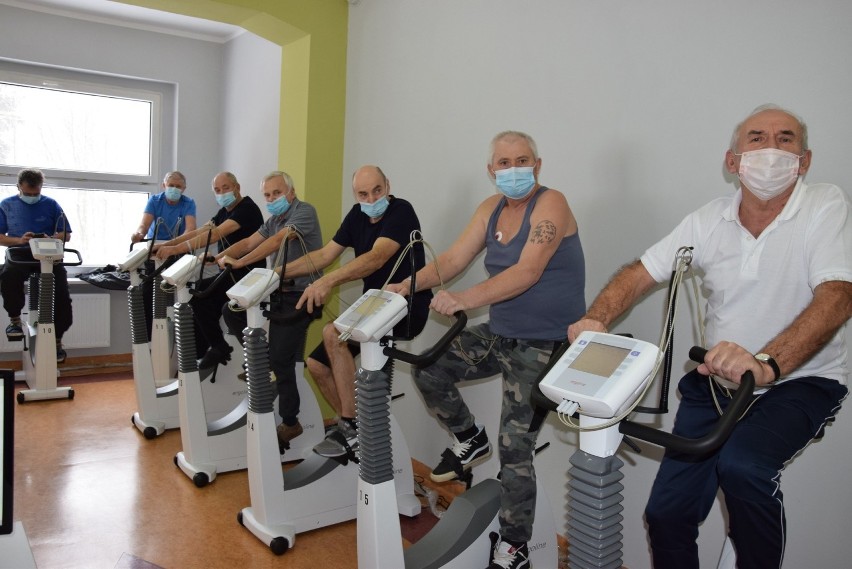 W szpitalu w Głuchołazach prowadzą rehabilitację dla osób po...