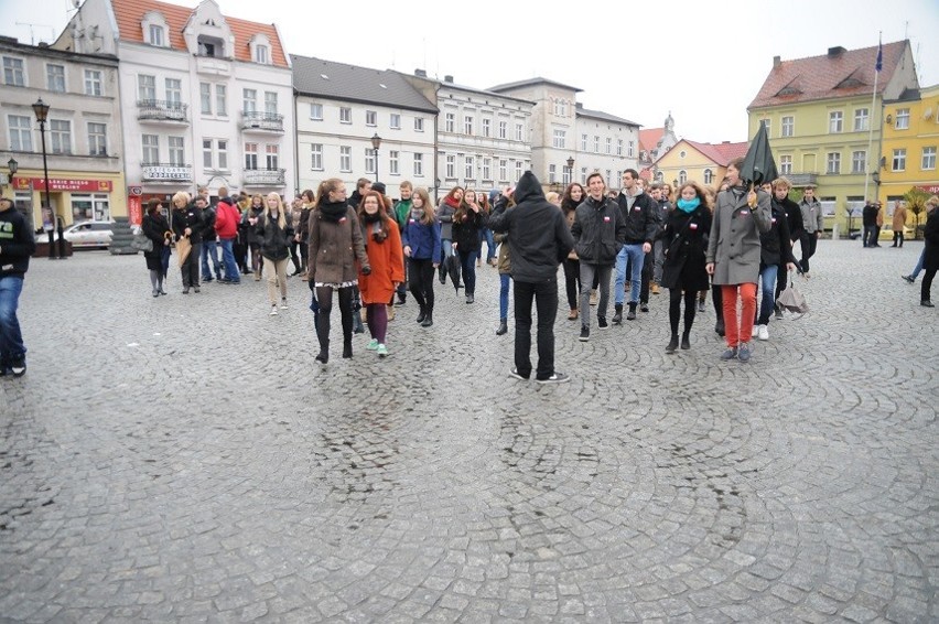 Polonez na rynku w Śremie 8.11.2013.