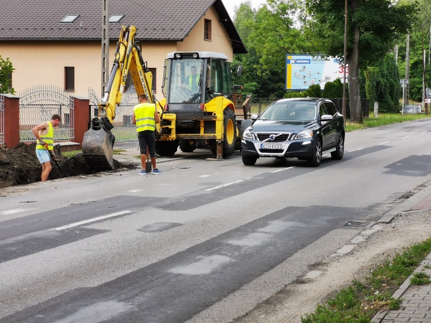 Chrzanów. Trwa remont ul. Śląskiej. Prace na DK 79 powoli posuwają się do przodu [ZDJĘCIA] 