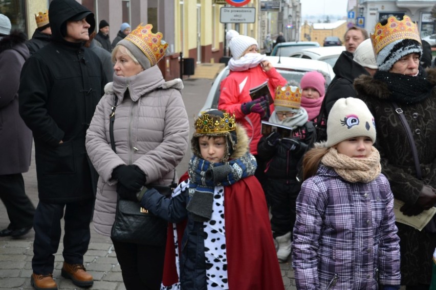 Orszak Trzech Króli w Tczewie: wymarsz z pl. Hallera [FOTO, WIDEO]