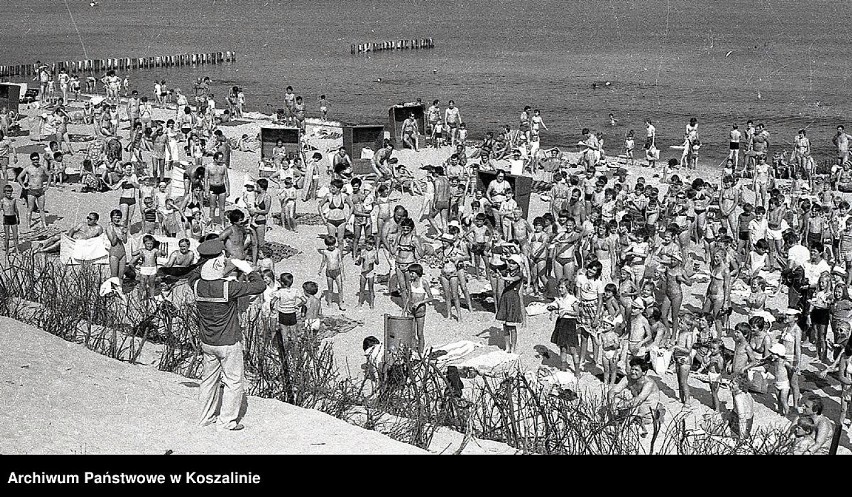 Wczasy nad morzem w latach 90. Plaża w Mielnie.