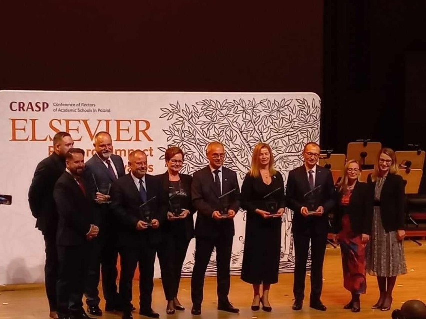 Uniwersytet Rolniczy w Krakowie otrzymał nagrodę Elsevier...