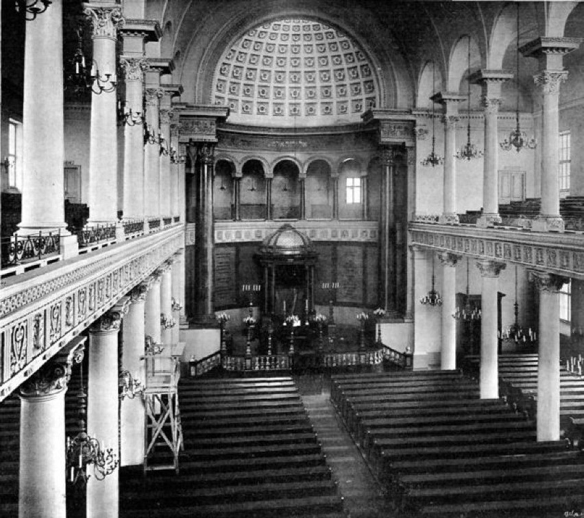 Wielka Synagoga (Warszawa)
W czasach, gdy istniała była...