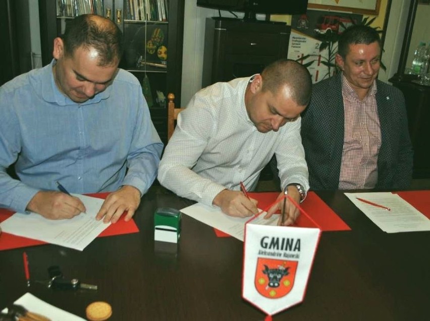 Od lewej: Piotr Gondek (ALGAWA), Gerard Stolarski i Marcin...