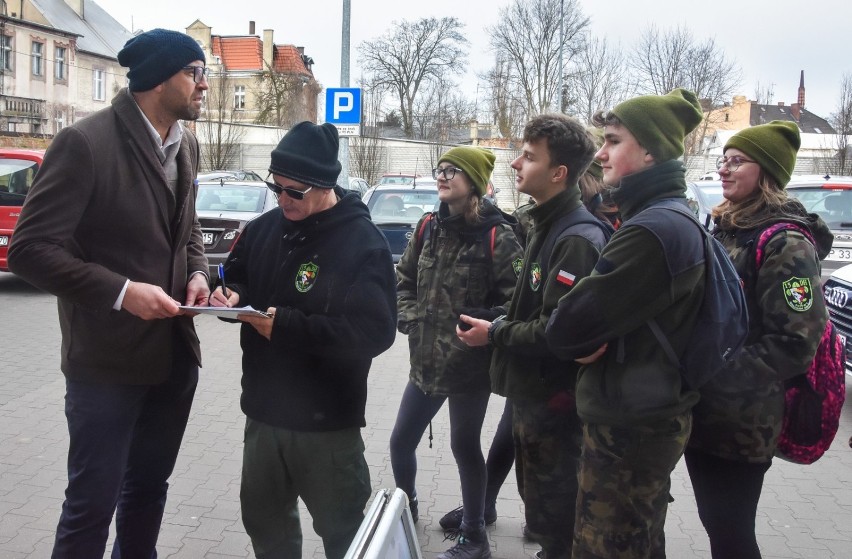 Szamotuły. Zbierają podpisy poparcia dla Małgorzaty Kidawy - Błońskiej [ZDJĘCIA]