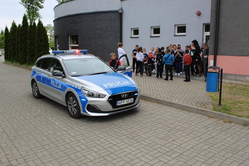 Dzień Dziecka z policjantami w gminie Zduńska Wola ZDJĘCIA