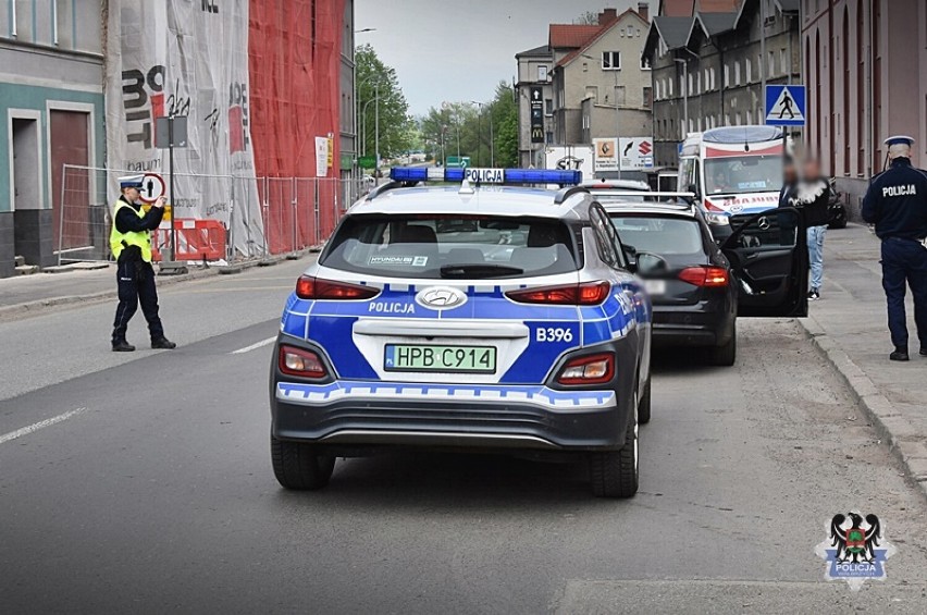 31-latka nie zachowała odpowiedniej odległości do jadącego...