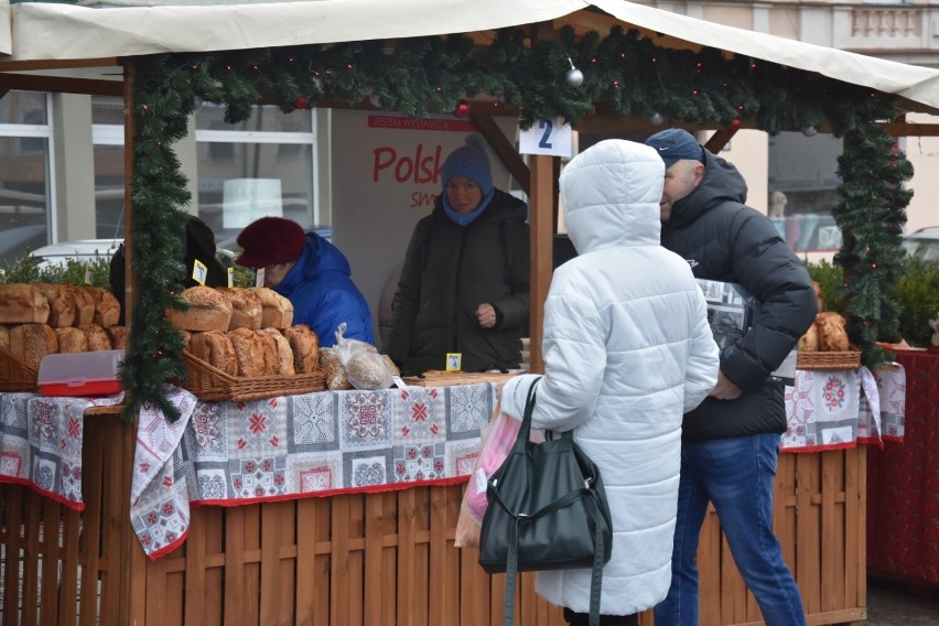 Jarmark Świąteczny w Wągrowcu. Na stoiskach m.in. ozdoby, sery, miód i chleb 