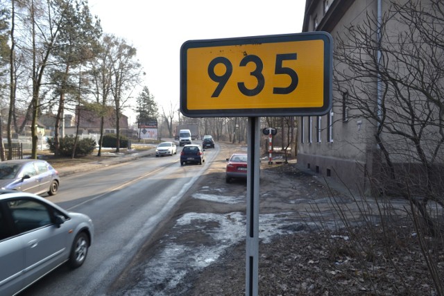 Do czasu budowy drogi Pszczyna - Racibórz, kierowcy skazani są na mocno wysłużoną DW 935