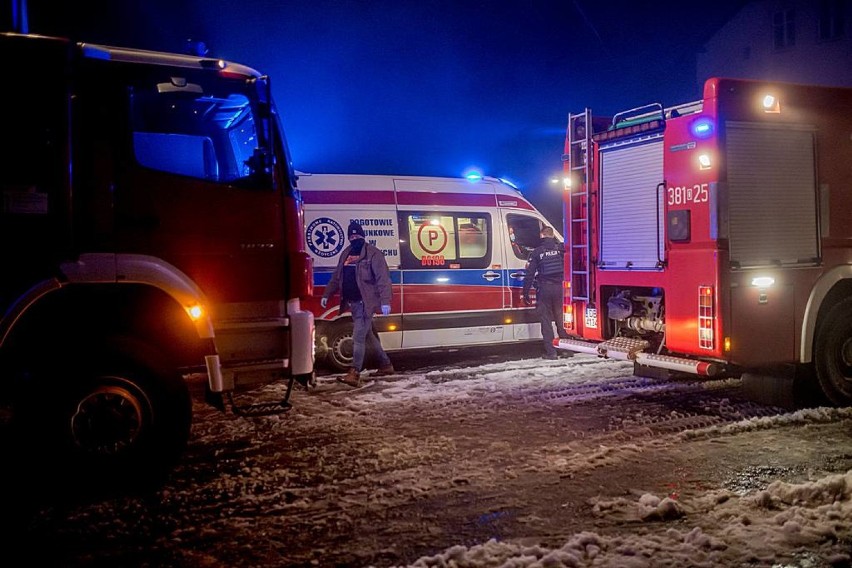 Wałbrzych: Dramatyczny pożar na ulicy Skrzetuskiego. Ewakuowani mieszkańcy(ZDJĘCIA)