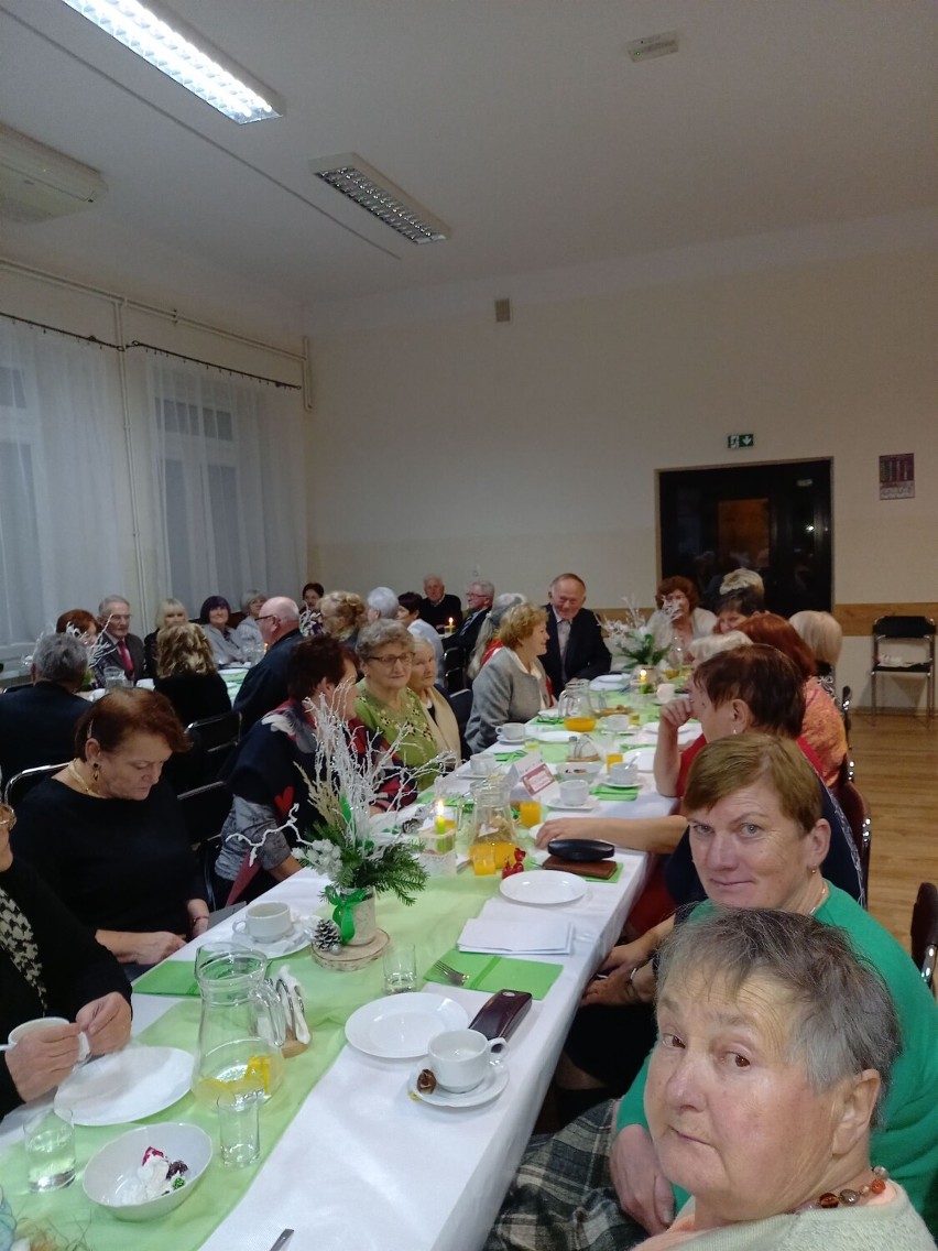 Wigilijne spotkanie klubów seniora w Trzcinicy