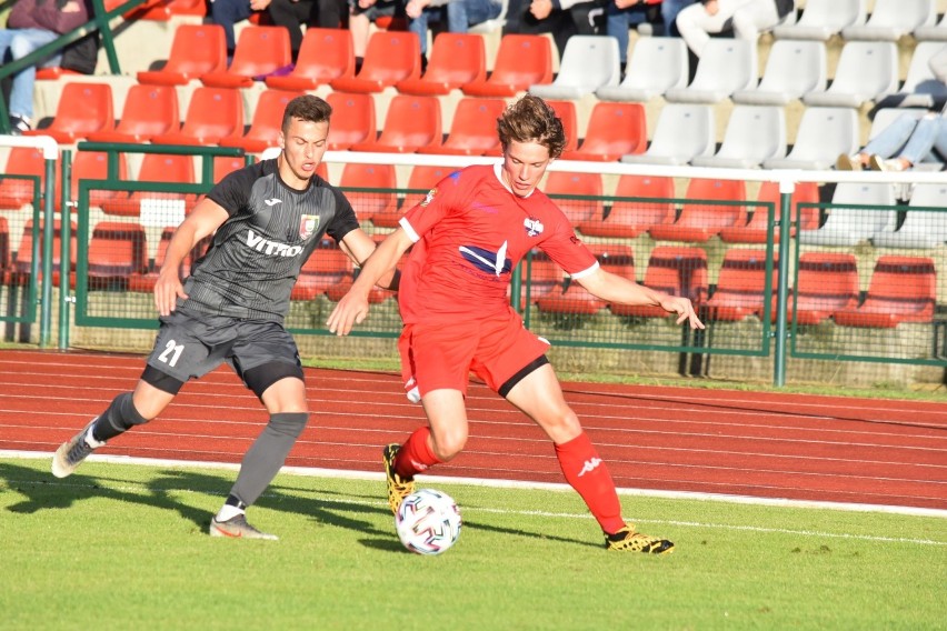 Regionalny Puchar Polski. Futbol rozwija się w Białej Piskiej. Czy Znicz chce iść śladami Niecieczy? [wideo, zdjęcia]