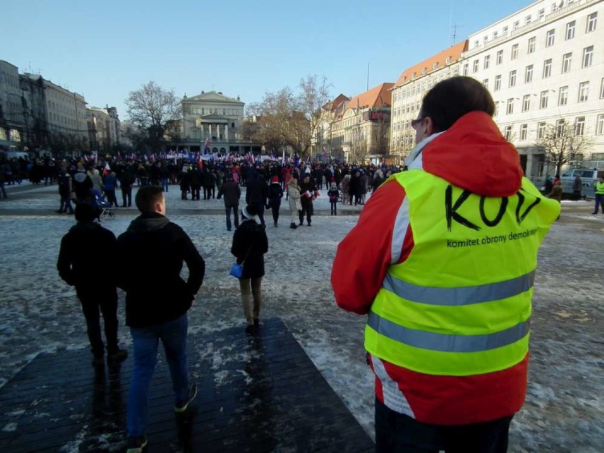 Manifestacja KOD w Poznaniu. Tym razem w obronie wolnych...
