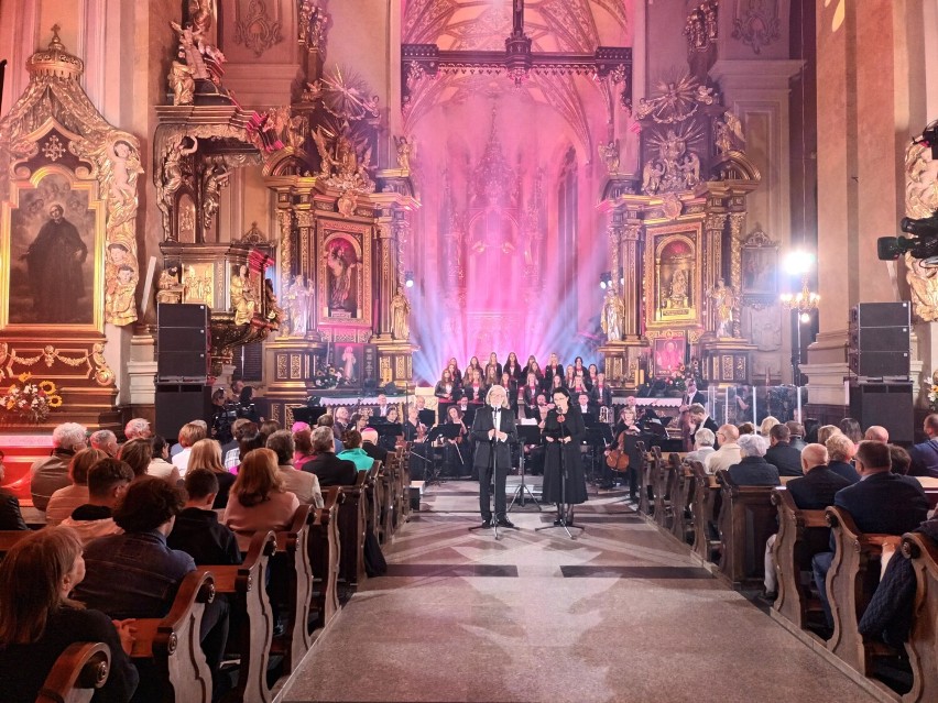 Koncert "Pomagającym Ukrainie" w archikatedrze w Przemyślu [ZDJĘCIA]