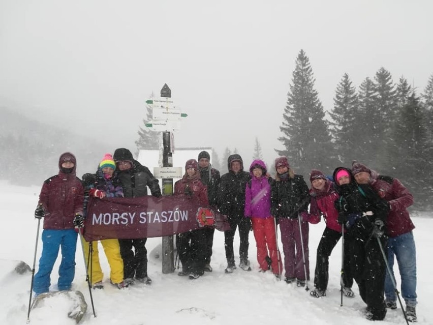 Kolejny aktywny weekend spędziła grupa Morsów Staszów. Tym...