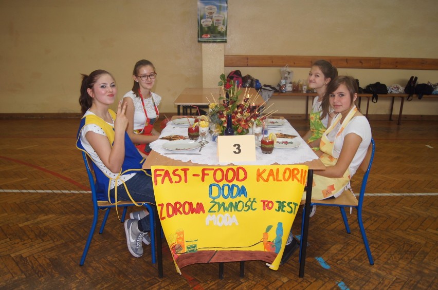 Wieluń: Uczniowie Gimnazjum nr 1 promują zdrową żywność[Zdjęcia]