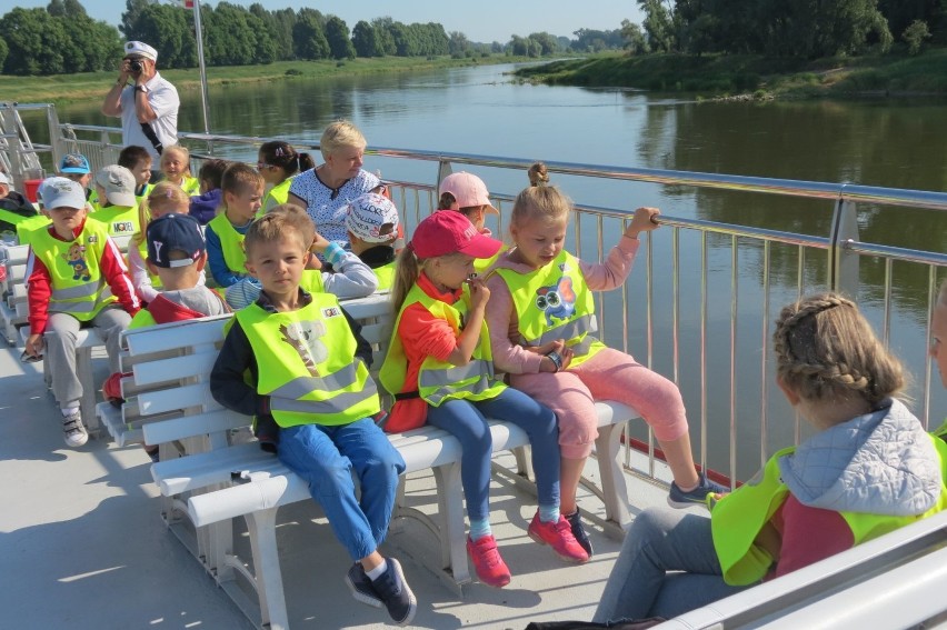 Stowarzyszenie Odra dla Turystów oraz urząd miejski w Nowej...