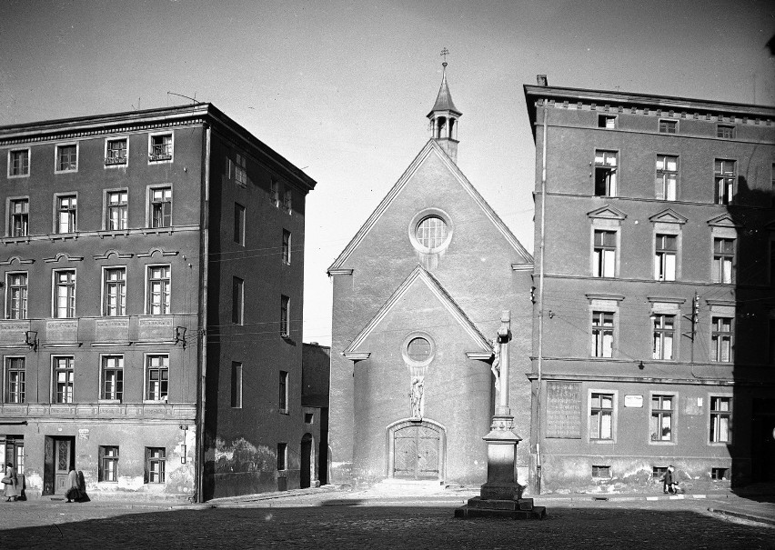 Plac i kościół św. Sebastiana w Opolu, 1930-1945.