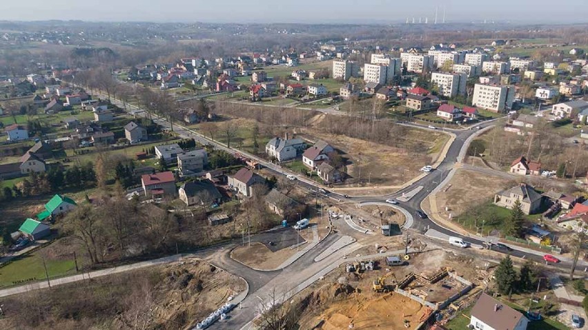 Jastrzębie: na skrzyżowaniu ulic Ranoszka i Armii Krajowej trwa budowa ronda. Będzie gotowe lada moment. "Przebudowa zakończy się w czerwcu"