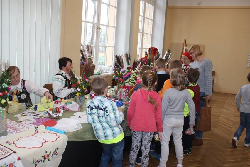Kiermasz Wielkanocny odbył się w muzeum w Tomaszowie. W sobotę i niedzielę jarmark na pl. Kościuszki