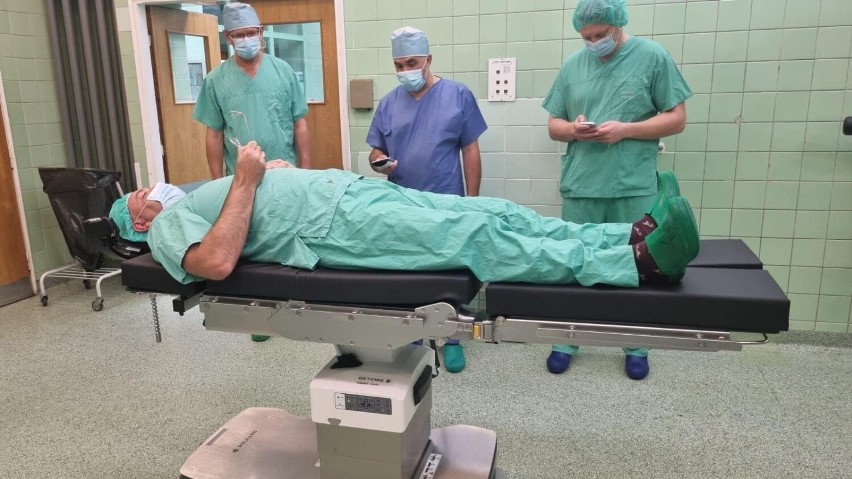 Szpital w Kaliszu wzbogacił się o nowy ortopedyczny stół...