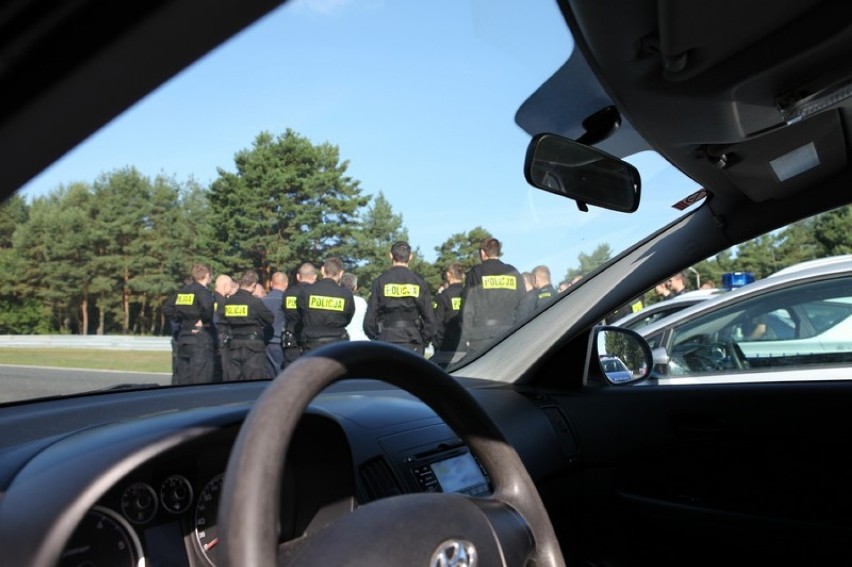 Policja Poznań: Szkolenie z dynamicznej jazdy na Torze...