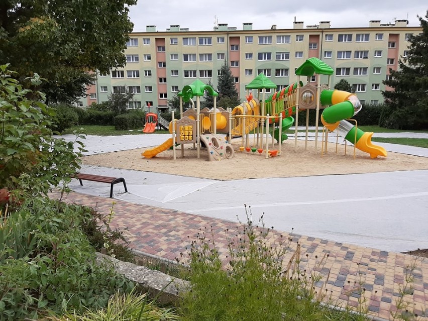 Nowy plac zabaw w Świdnicy. Cieszą się przedszkolaki (ZDJĘCIA)