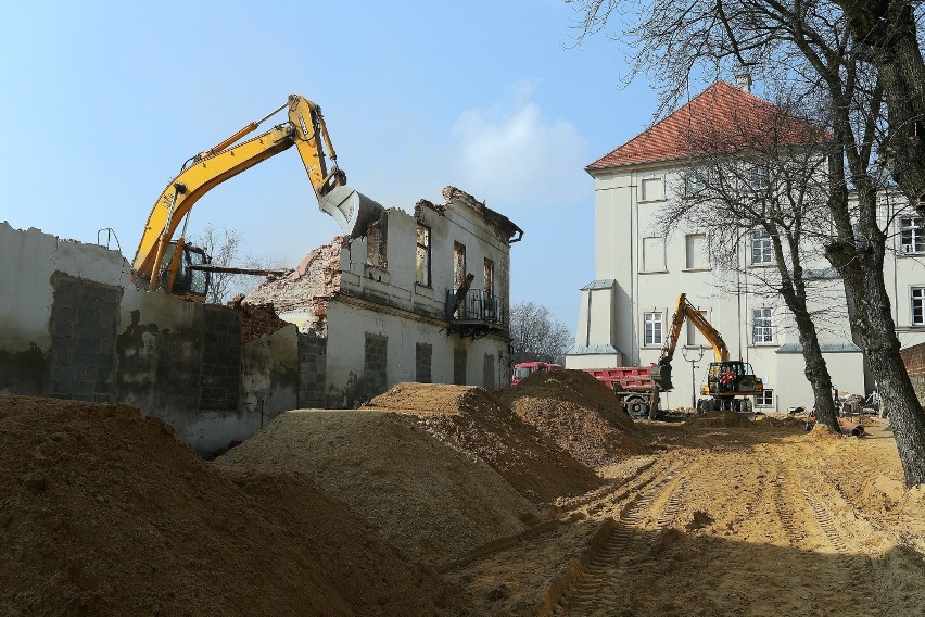 Wyburzenie kamienicy przy ul. Garncarskiej w Piotrkowie