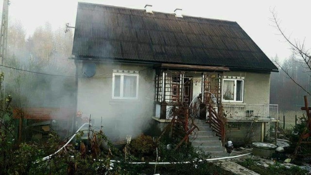 Strażacy uratowali dom przed spaleniem