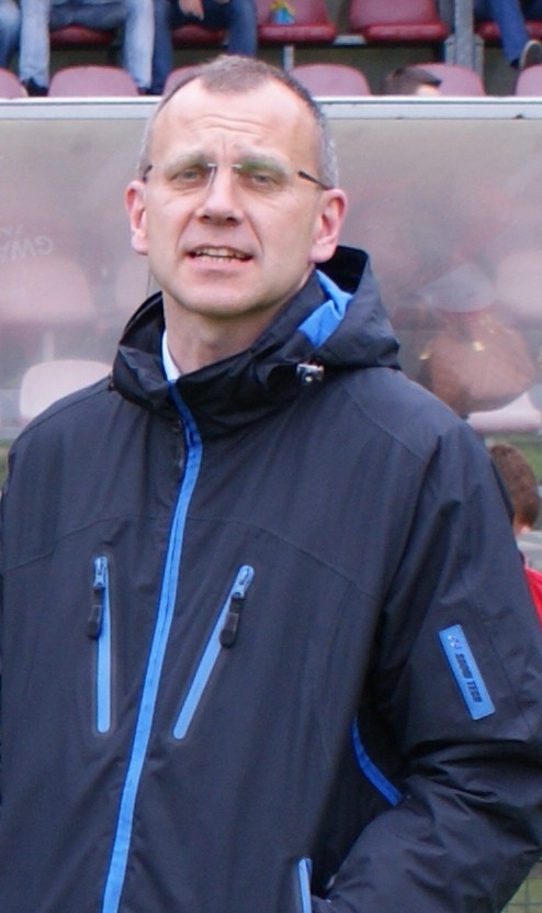 Janusz Kowalski (piłka nożna) - trener UKS Gwarek Zabrze;
