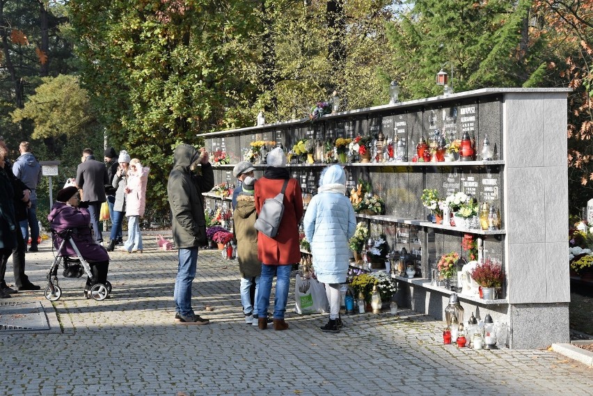 Wszystkich Świętych 2019 w Opolu. Tradycyjnie, największy...