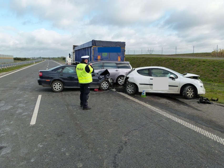 Karambol na autostradzie A1 w Drzonowie. Droga w kierunku Gdańska już odblokowana [ZDJĘCIA]