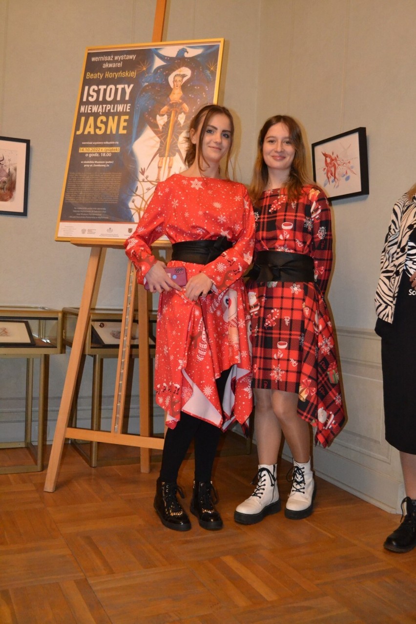 Pokaz mody w Muzeum Piśmiennictwa i Muzyki Kaszubsko-Pomorskiej w Wejherowie