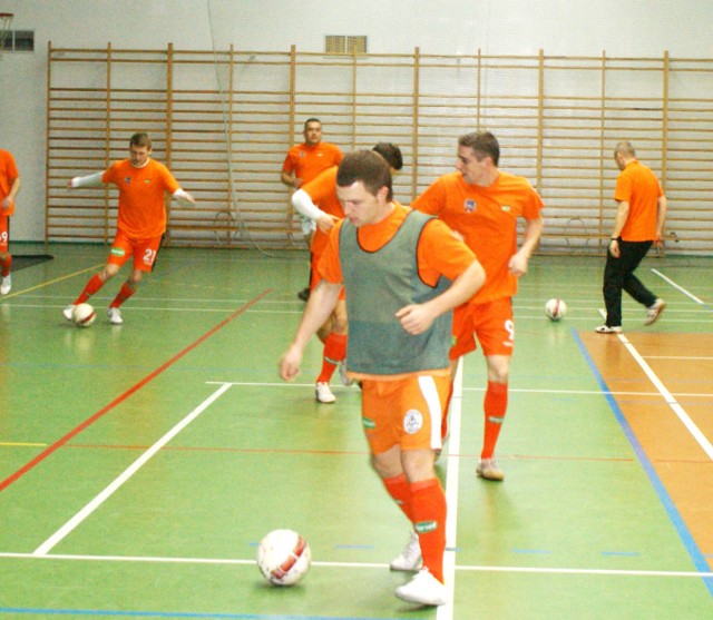 Piłkarze Marwitu na treningu w Zduńskiej Woli