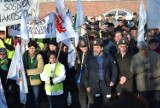 Żony górników i pracownice kopalni Krupiński jadą do premier Szydło z petycją