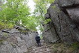 Wycieczka "schodami hobbita" na zamek Chojnik. Ze Zduńskiej Woli na majówkę