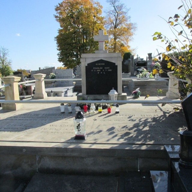 Odnowiony grobowiec szefa wywiadu rządu Polski w Londynie w czasie II wojny światowej generała Stanisława Gano, Więcej na kolejnych zdjęciach