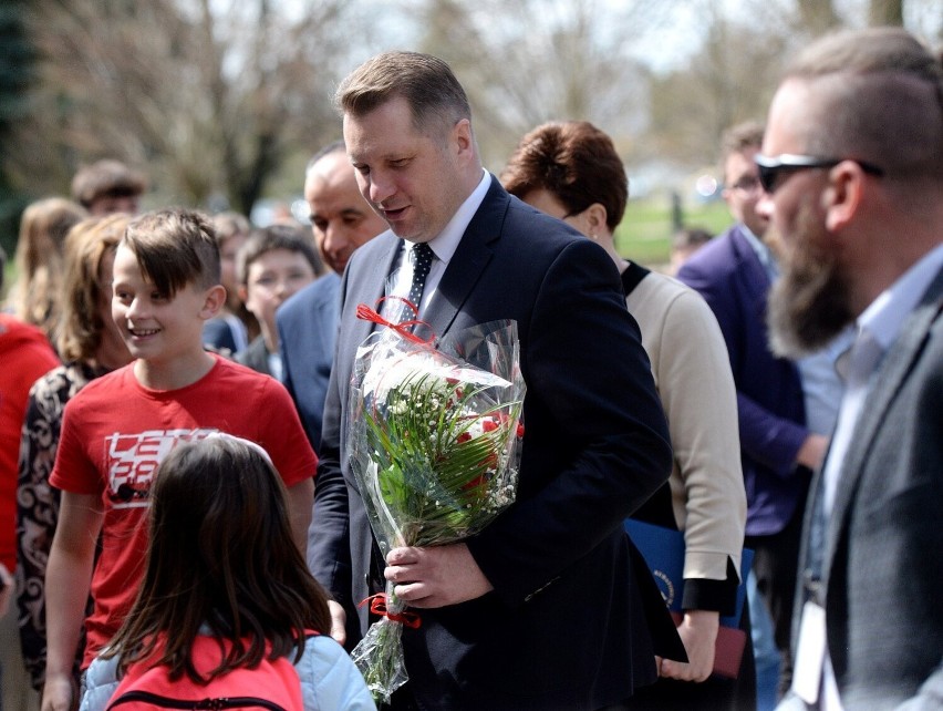 Minister Czarnek odwiedzi uczniów w Świdniku i Skokowie