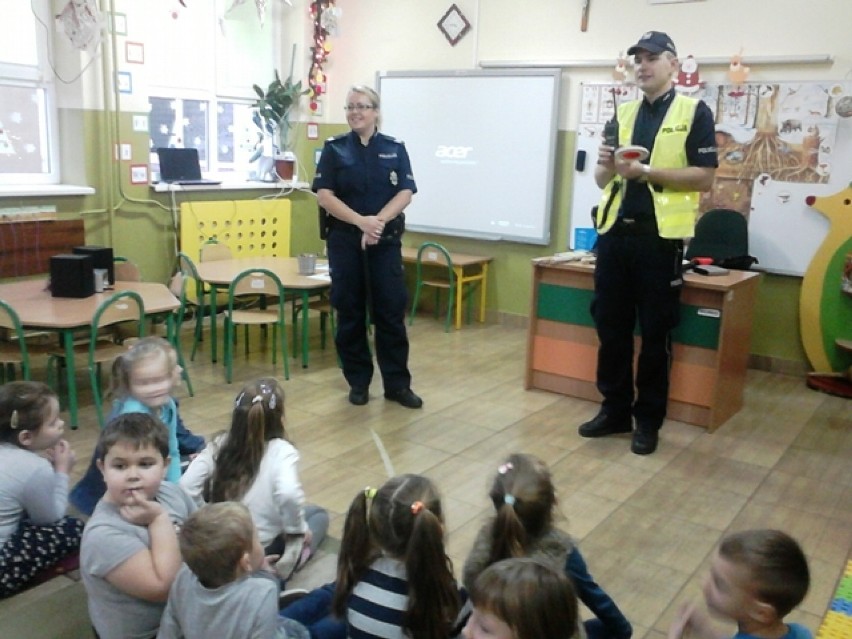 Grzegorzew: Dzielnicowi odwiedzili przedszkolaków