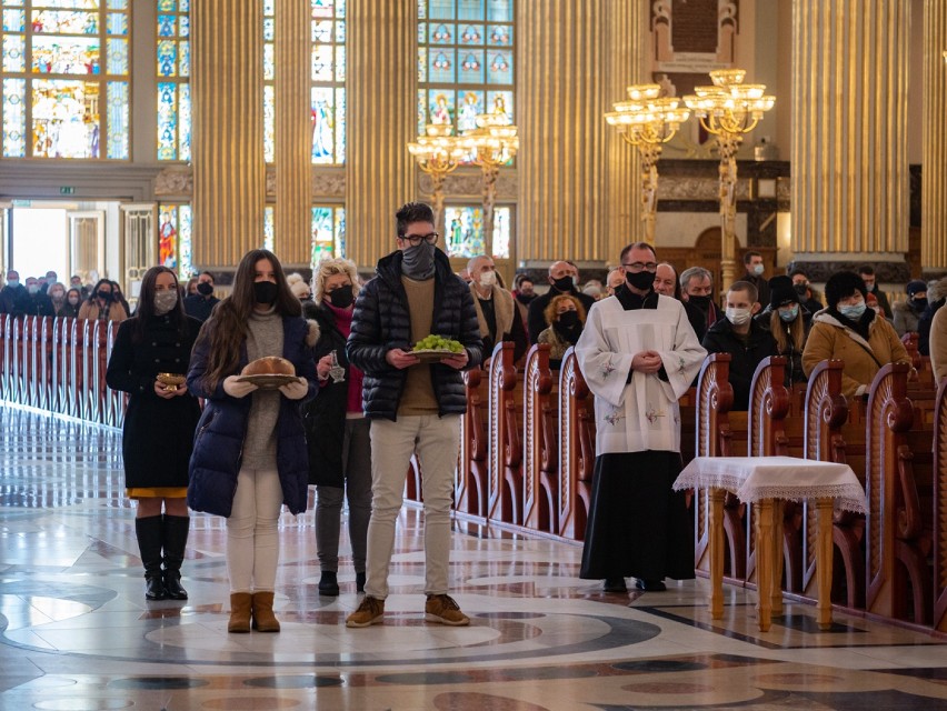 I niedziela Wielkiego Postu: Modlili się o dobre relacje sąsiedzkie w w Sanktuarium Matki Bożej Licheńskiej