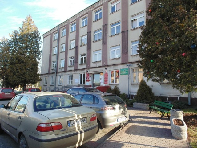 Uniwersytet Marii Curie-Skłodkowskiej w Lublinie interesuje się budynkiem po zlikwidowanej kilka lat temu szkole w Górach Opolskich